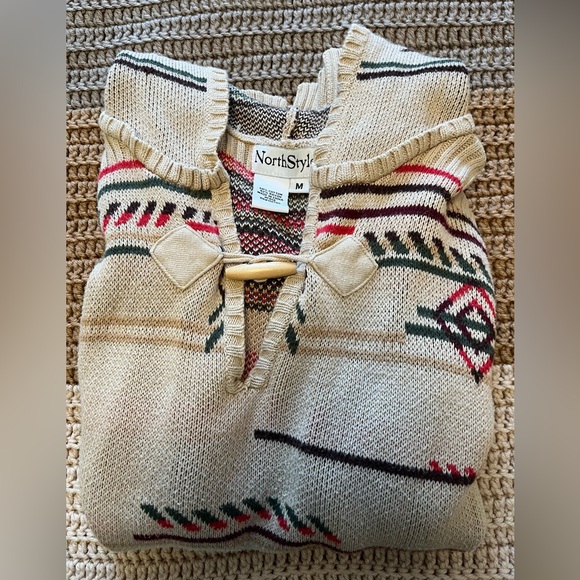 NorthStyle Sweaters - NorthStyle Women's Western Motif Sweater with Hood and Wood Toggle V-Neck.